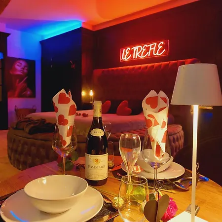 Love hôtel Le Trefle Plombières