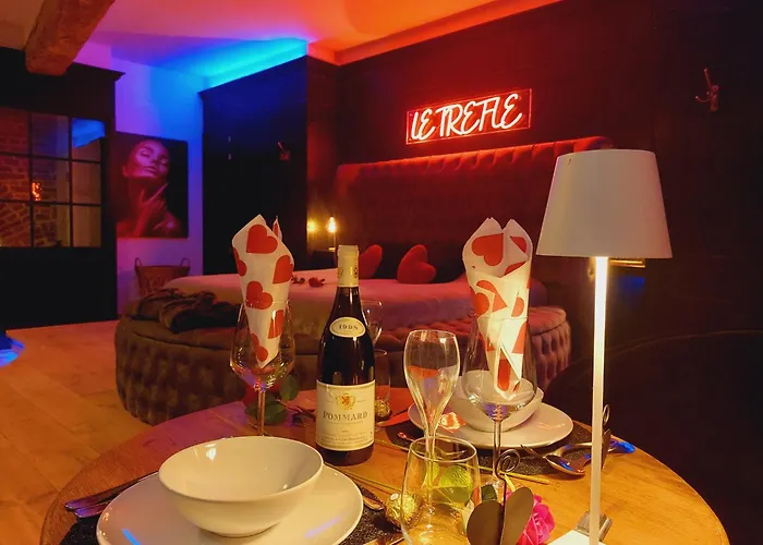 Love hôtel Le Trèfle Plombières